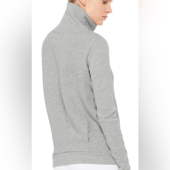 Alo Yoga Clarity Pullover Dove Grey Heather Large NWOT - Picture 3 of 10